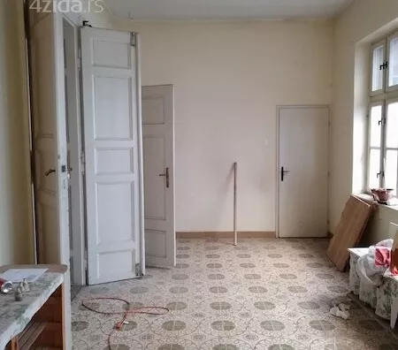 Četvoroiposoban stan | 4zida