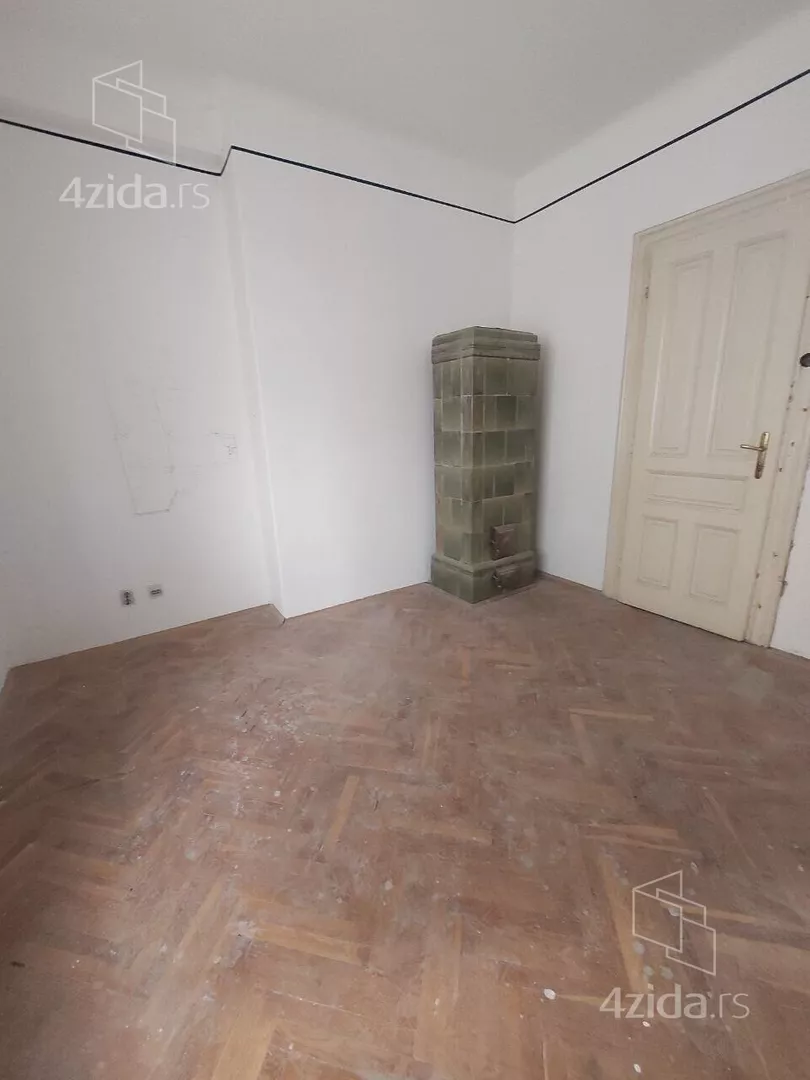 Četvoroiposoban stan | 4zida