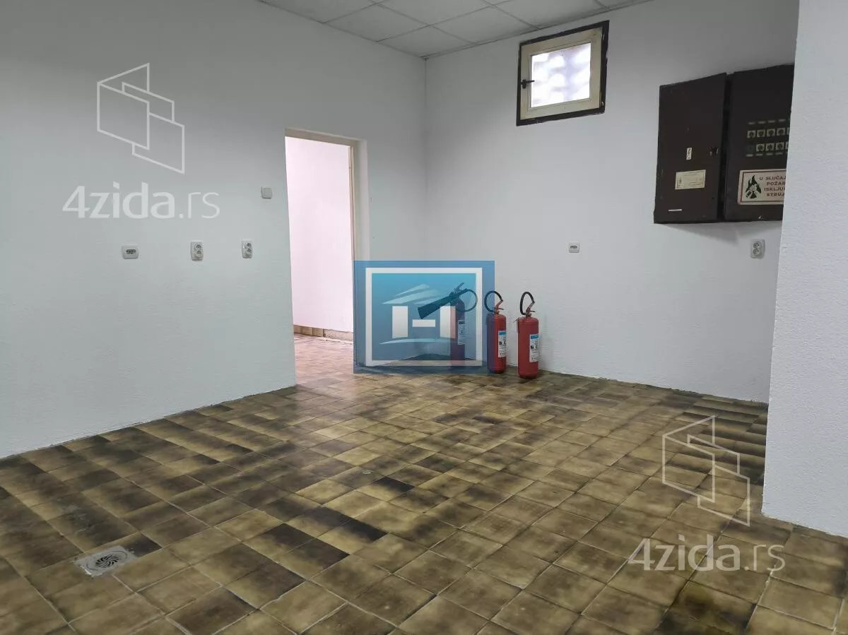 Lokal | 4zida