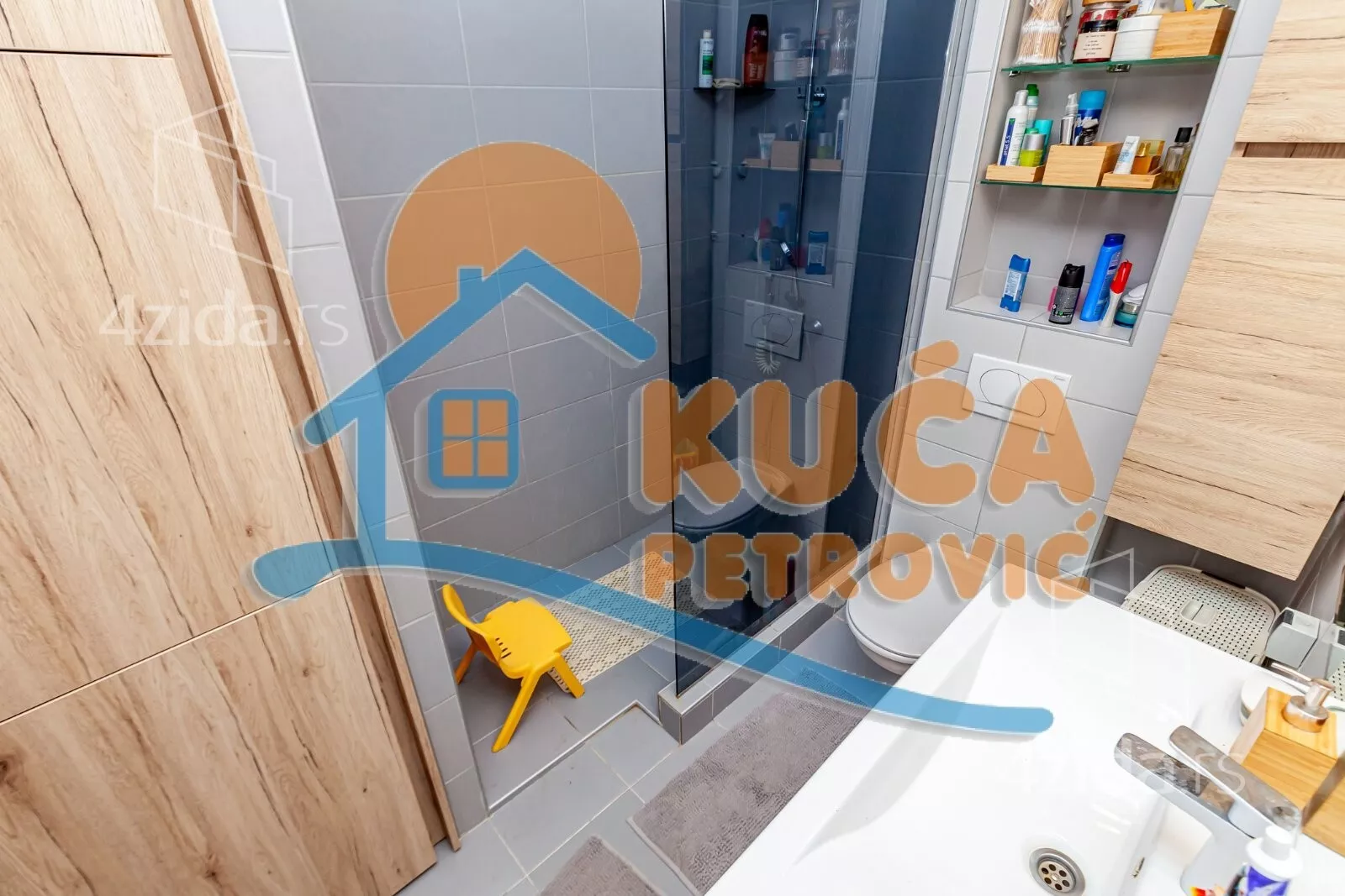 Troiposoban stan | 4zida