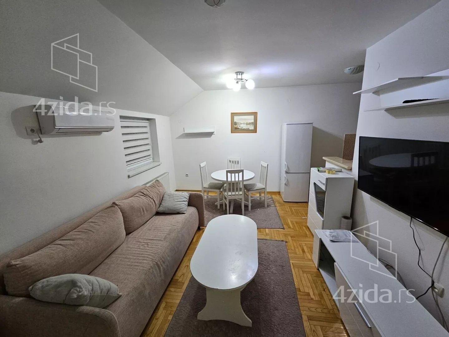 Dvoiposoban stan | 4zida