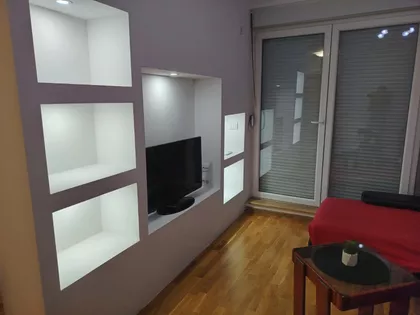 Lenke Dunđerski 13 | 4zida.rs