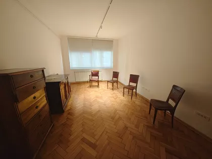 Skupština | 4zida.rs