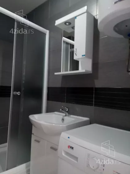 Steve Žigona | 4zida.rs