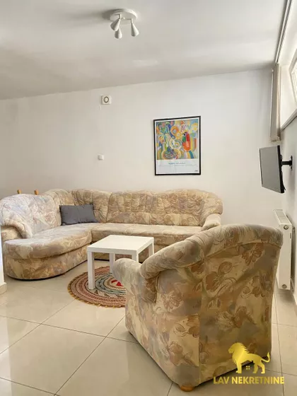 SVETOJOVANSKA | 4zida.rs