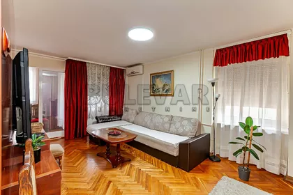 Trg 14. oktobra | 4zida.rs