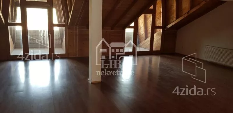 4-etažna kuća | 4zida