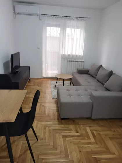 Podujevska | 4zida.rs