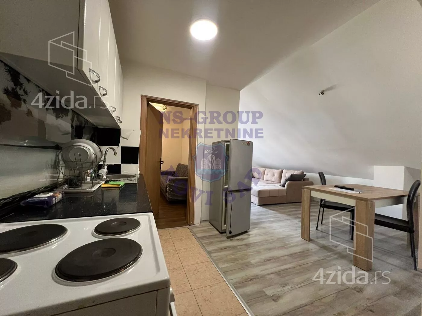 Dvoiposoban stan | 4zida