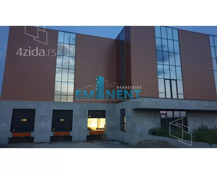 Poslovna zgrada | 4zida