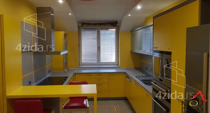 Šestosoban stan | 4zida