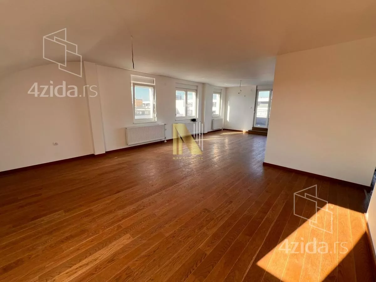 Šestosoban stan | 4zida