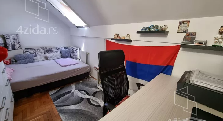 Troiposoban stan | 4zida
