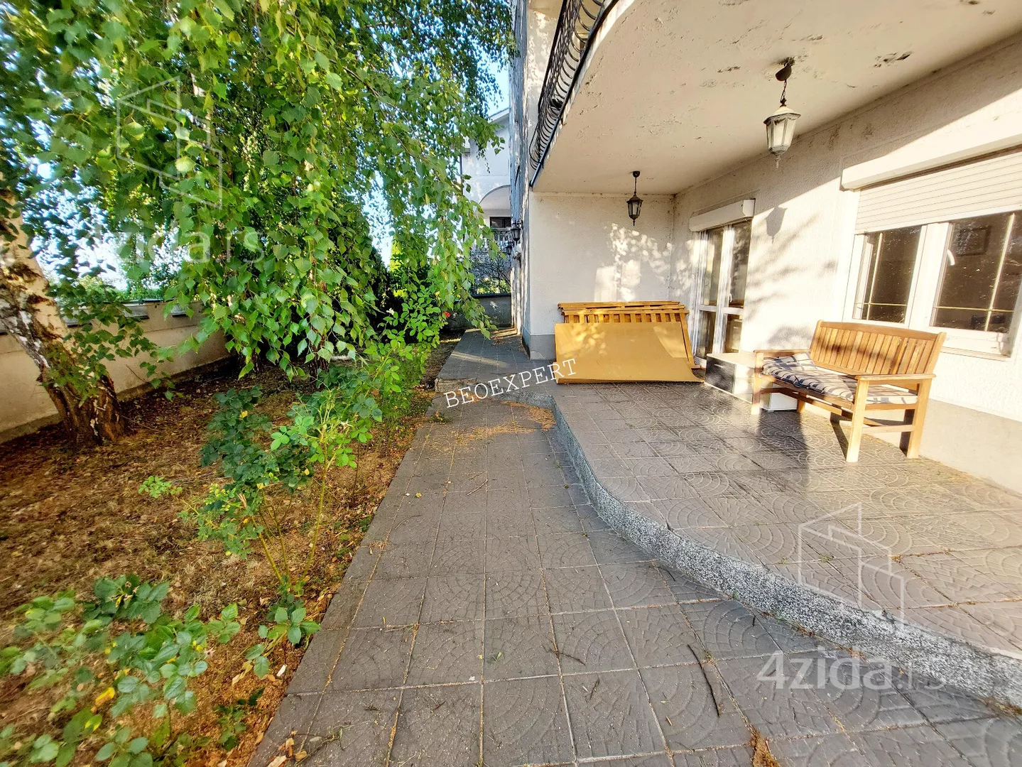 Petoiposoban stan | 4zida