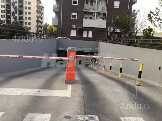 Garaža | 4zida