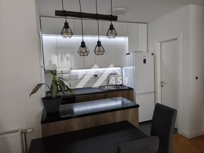 Zlatarićeva | 4zida.rs