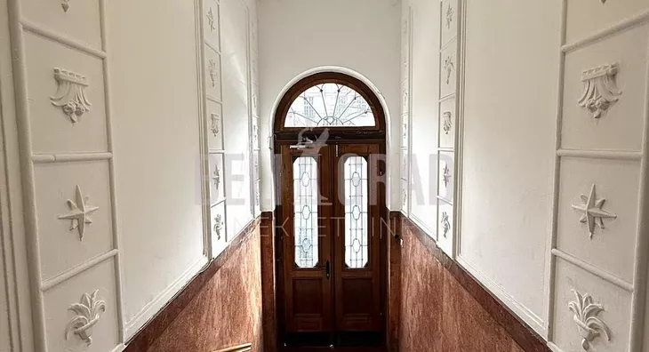 Šestosoban stan | 4zida