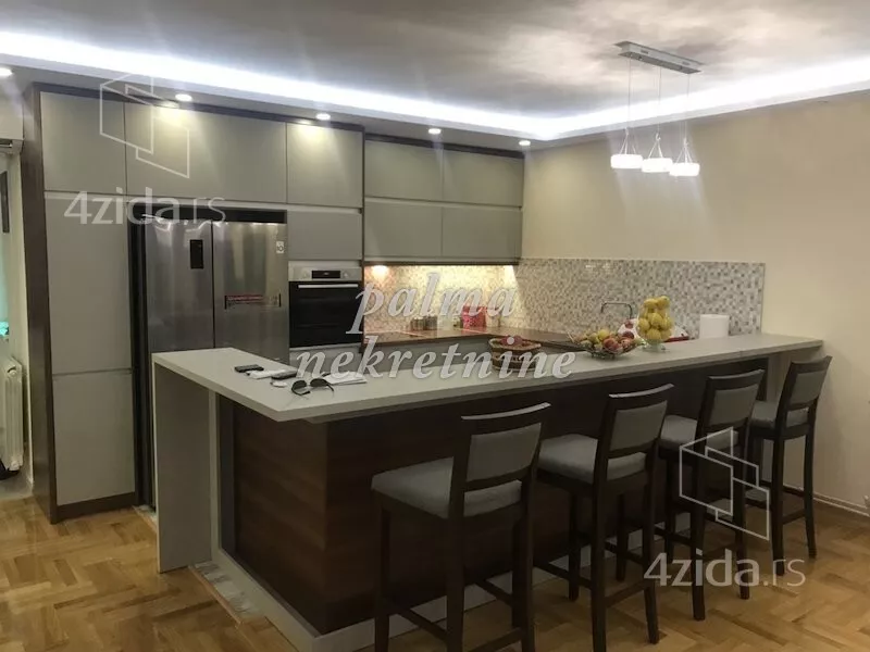 Petosoban stan | 4zida