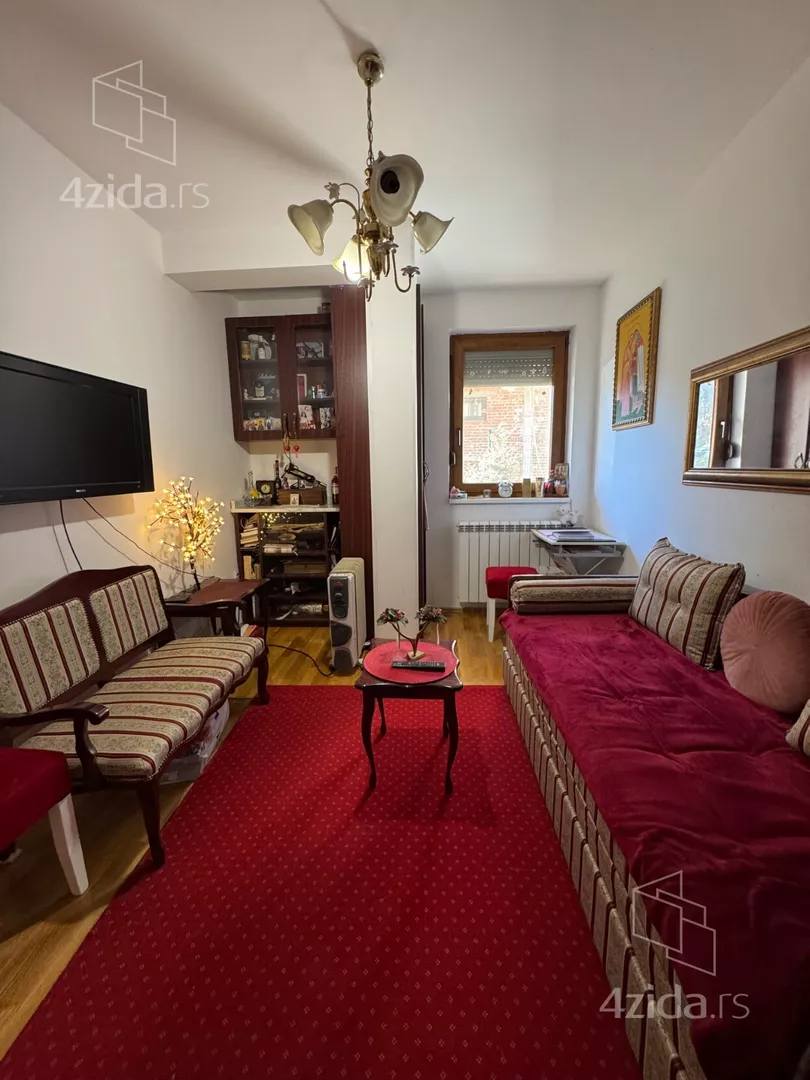 Petoiposoban stan | 4zida