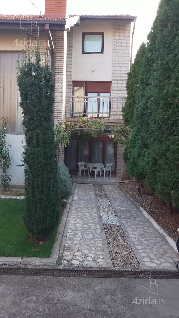 3-etažna kuća | 4zida