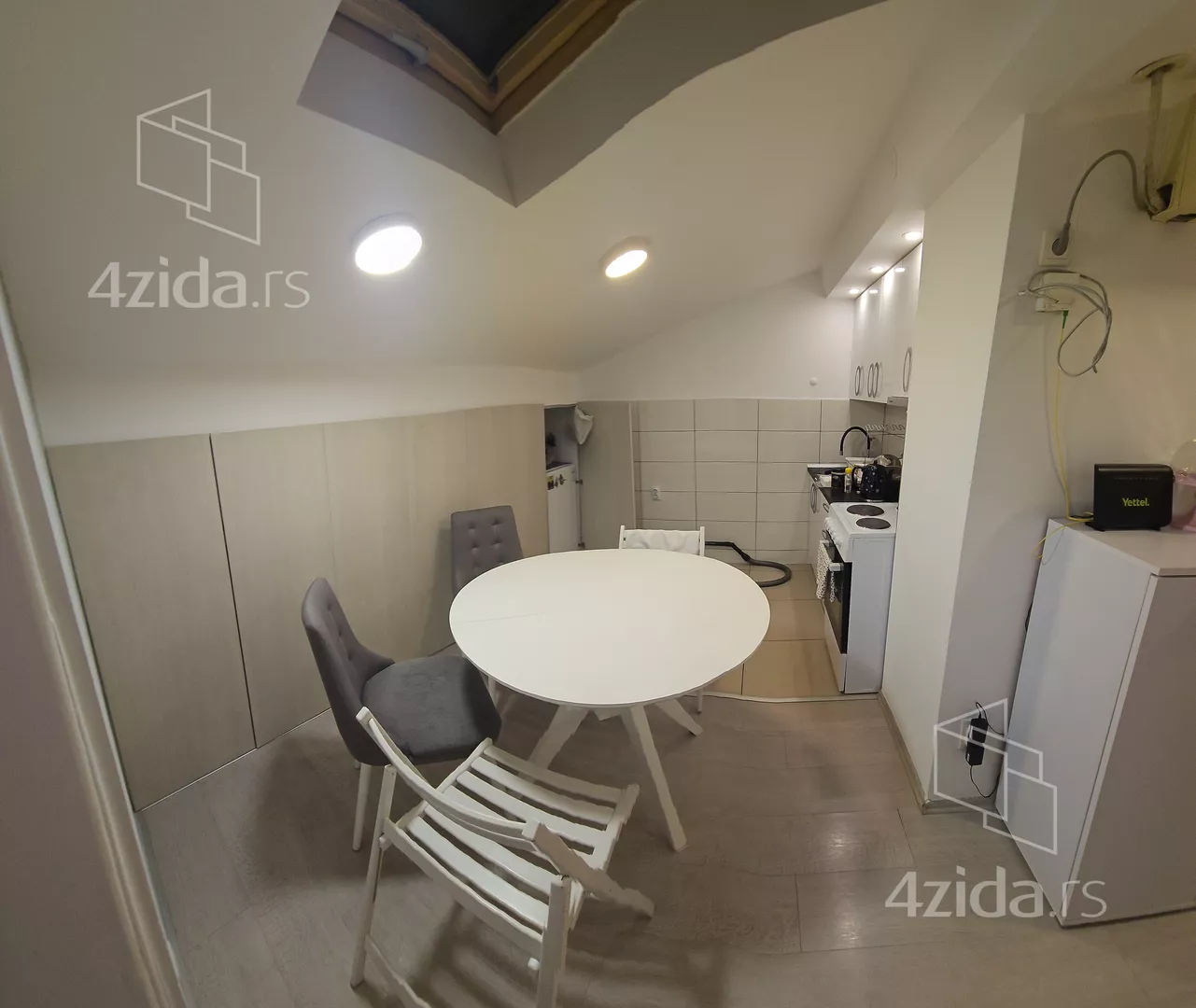 Jednoiposoban stan | 4zida