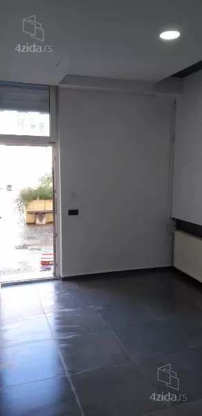 Lokal | 4zida