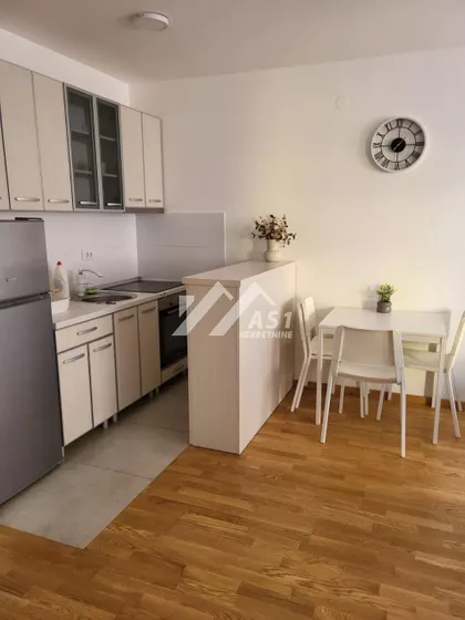 Valentina Vodnika | 4zida.rs