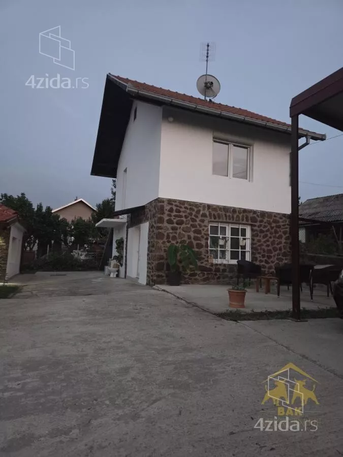 Kuća | 4zida