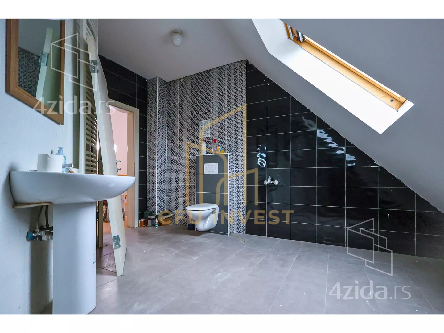 Petosoban stan | 4zida