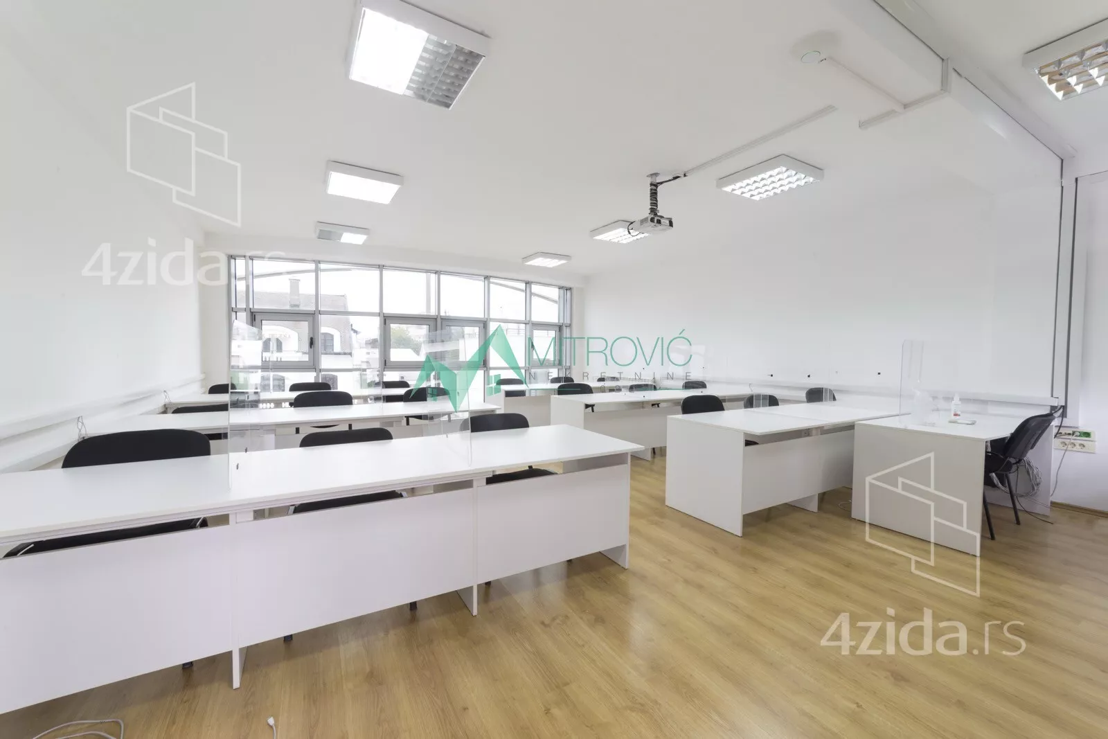 Poslovni prostor | 4zida