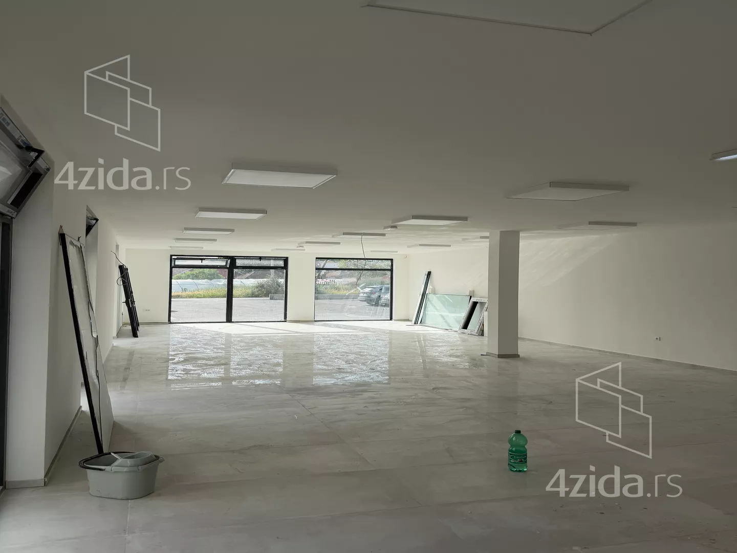 Lokal | 4zida