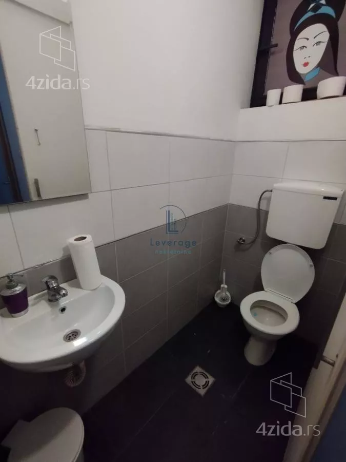 Poslovni prostor | 4zida