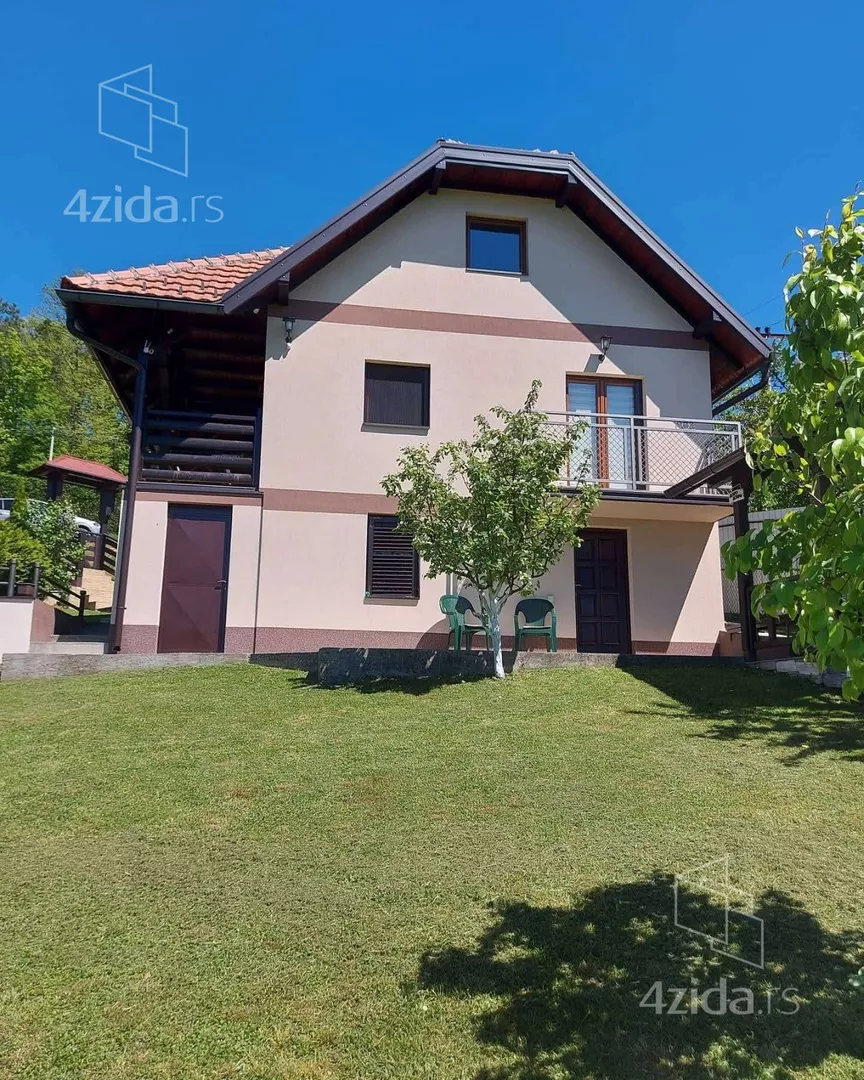 3-etažna kuća | 4zida