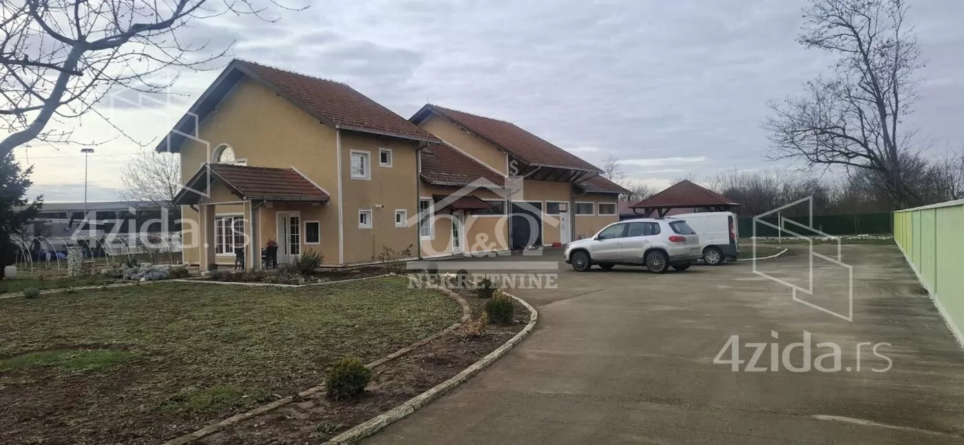 Poslovna zgrada | 4zida