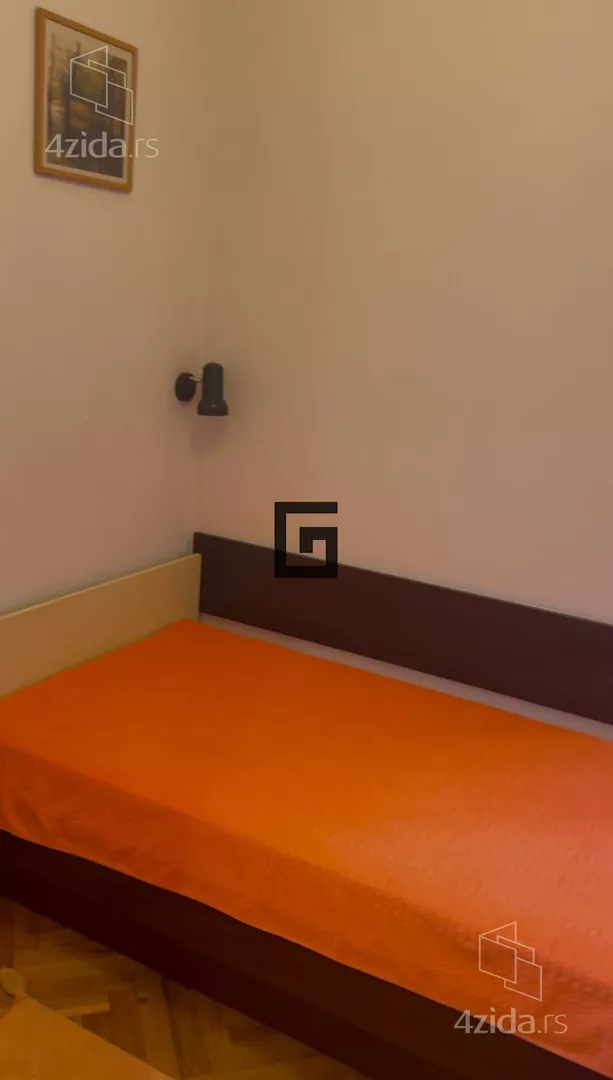 Četvoroiposoban stan | 4zida