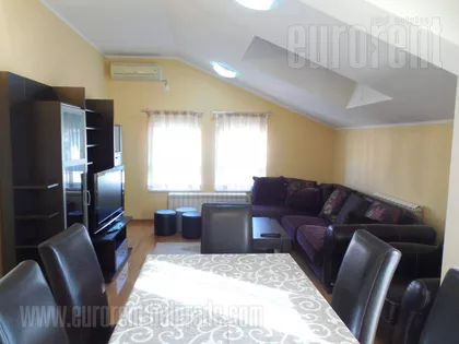 DEDINJE BELI DVOR | 4zida.rs