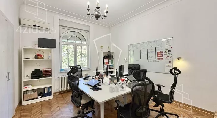 Šestosoban stan | 4zida