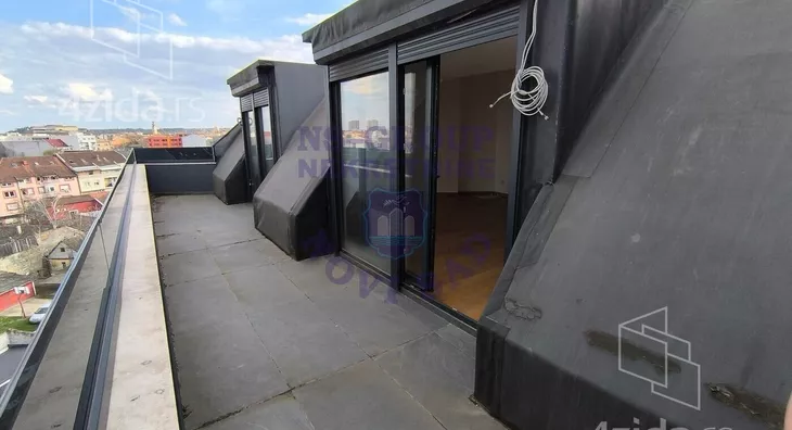 Petosoban stan | 4zida