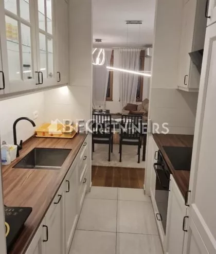 Tadije Sondermajera | 4zida.rs