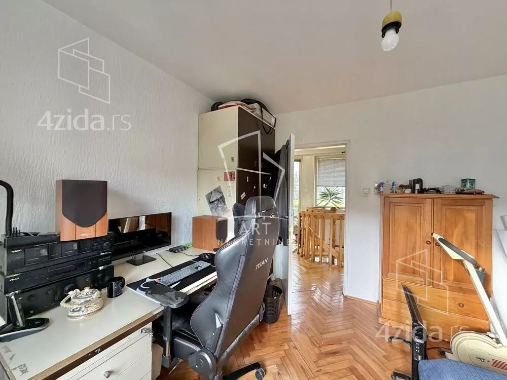 Petosoban stan | 4zida