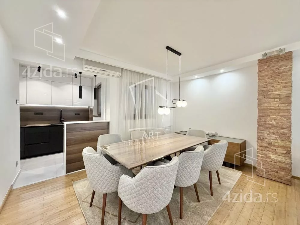 Troiposoban stan | 4zida