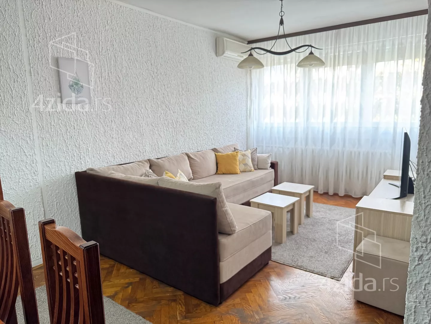 Troiposoban stan | 4zida