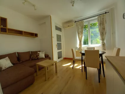 Vladimira Vujovića 2 | 4zida.rs