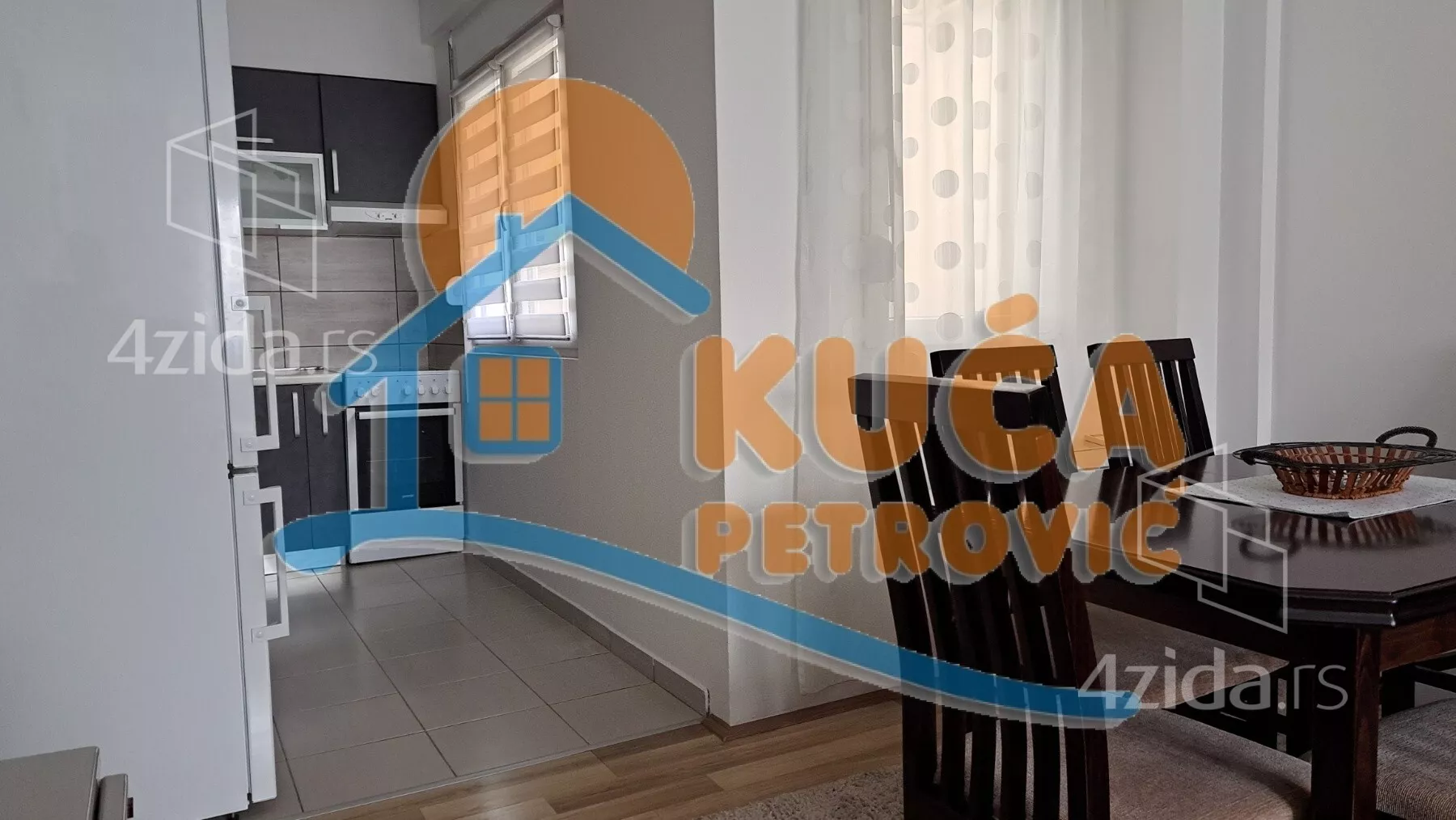 Jednoiposoban stan | 4zida