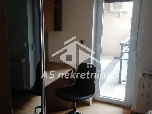 Četvoroiposoban stan | 4zida