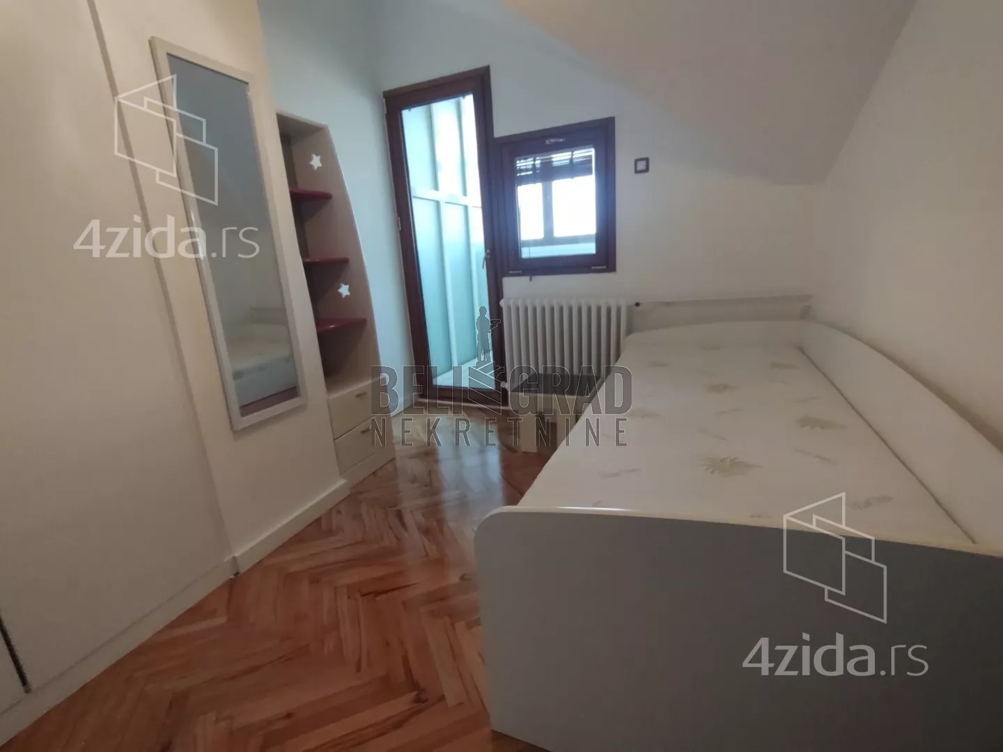 Troiposoban stan | 4zida
