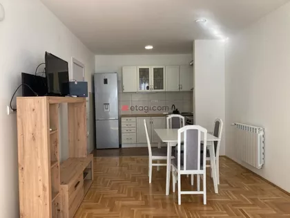 Dom Zdravlja | 4zida.rs