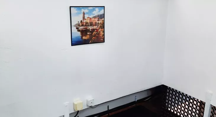 Lokal | 4zida