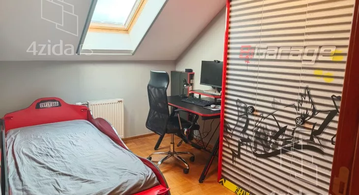 Četvoroiposoban stan | 4zida