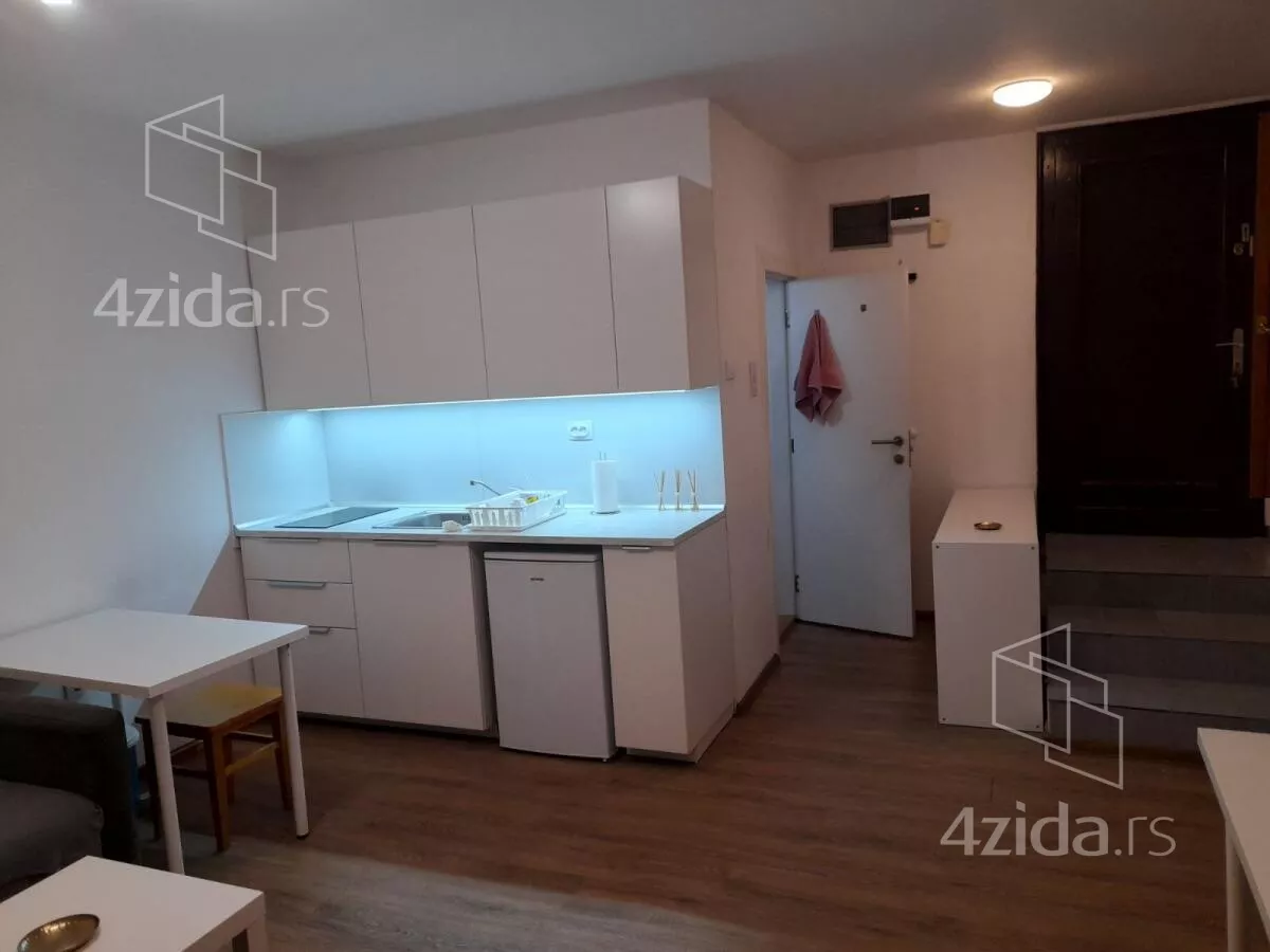 Garsonjera | 4zida